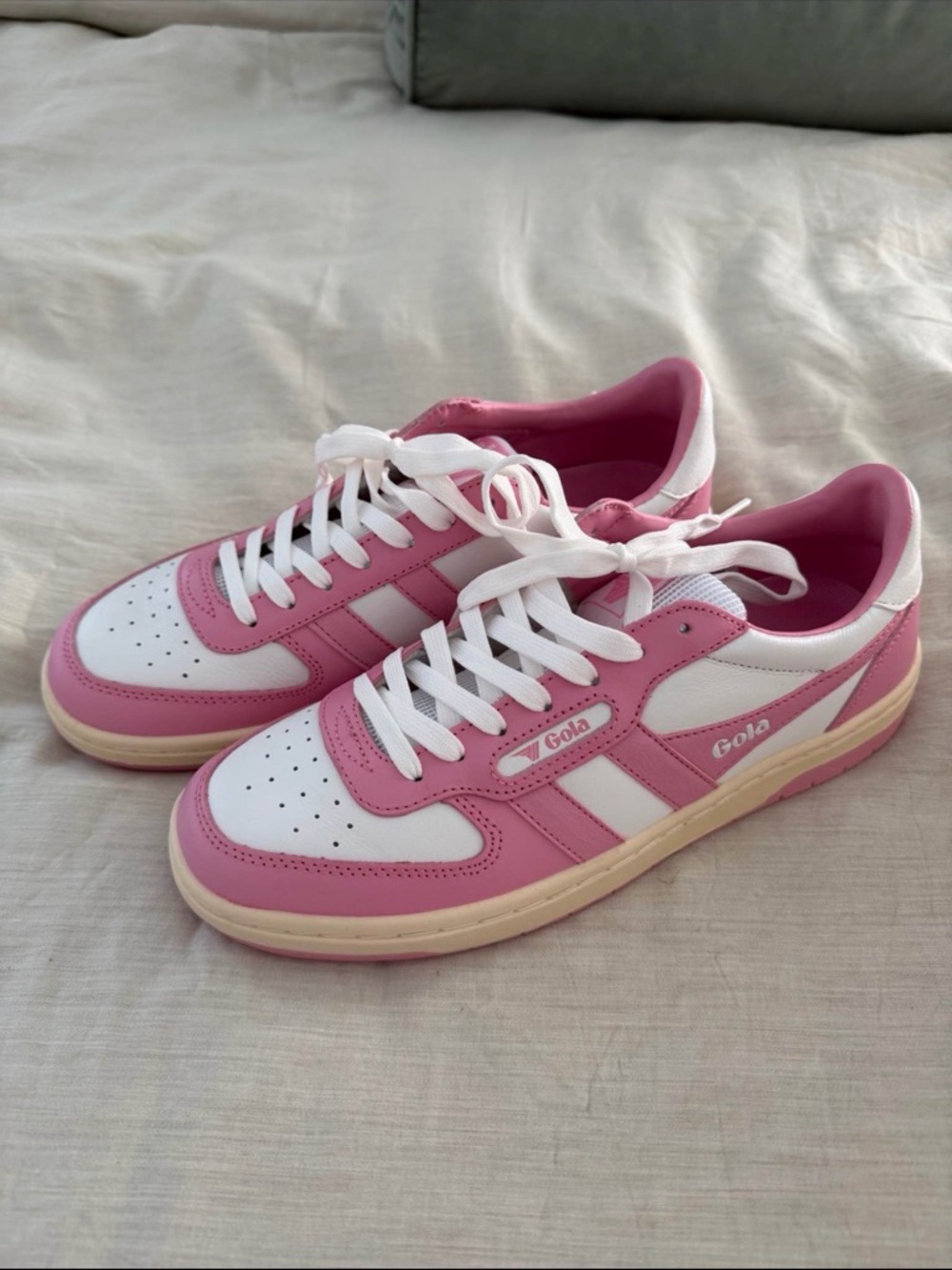 Gola Pink and White Women's Retro Low-Top Sneakers